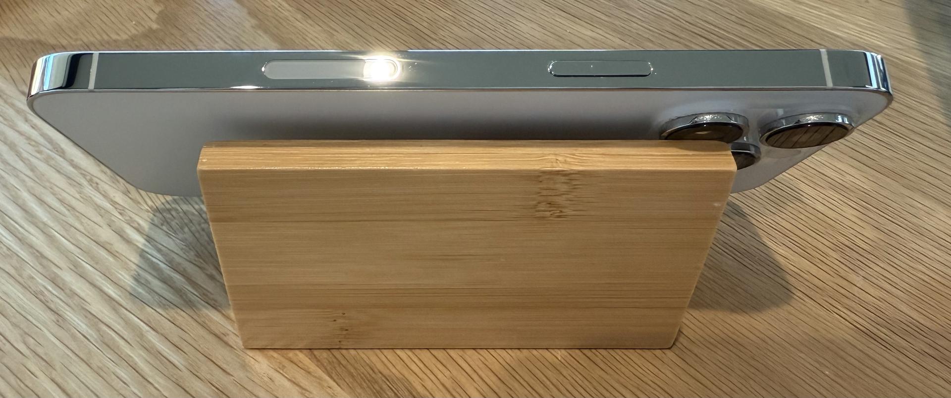 Apple iPhone 14 Pro Max Unlocked, Silver, 1TB, A2651 LYKJ46080 Swappa