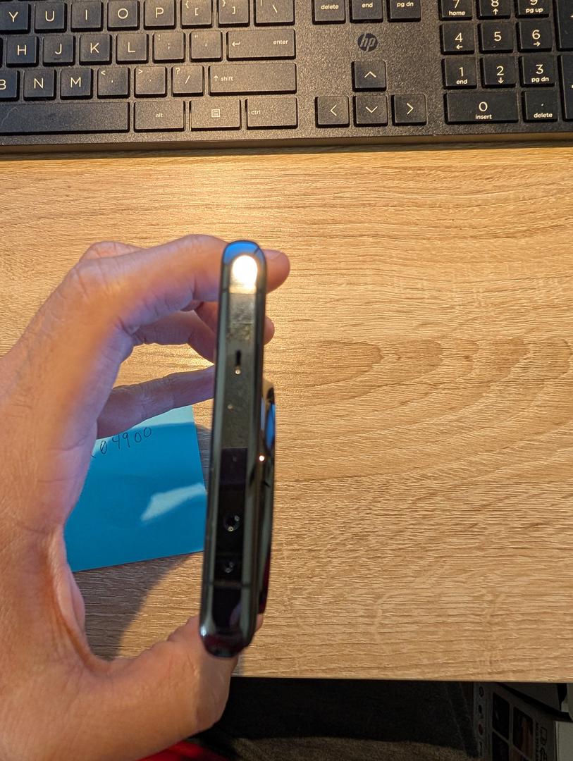 OnePlus 12, color Black