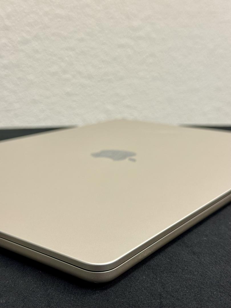 美品❗️MacBook Air 2023 M2 15インチ スターライト MacBook Air 2023 (M2) - 15 inch - Product Guide, Specs, Prices