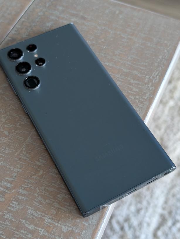 Samsung Galaxy S22 Ultra Unlocked, Green, 256GB, 12GB, SMS908U1