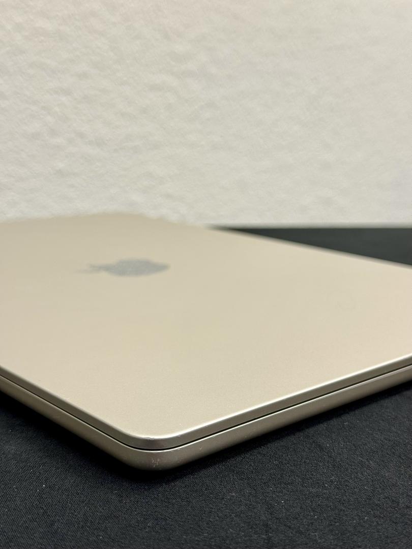 MacBook M2 2023 15インチ シルバー Amazon.com: 2023 Apple MacBook Air with Apple M2 Chip with 8-Core