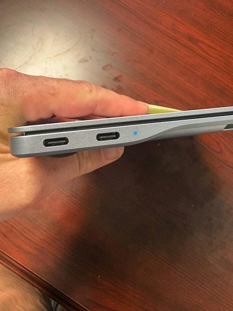 Samsung Galaxy Book4 Edge, color Sapphire