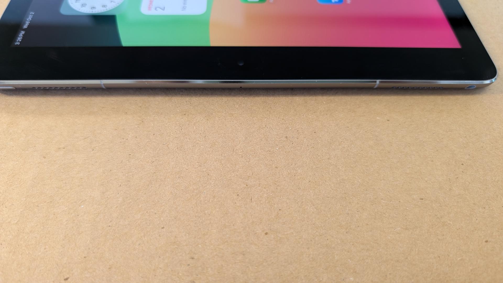 Apple iPad Pro 12.9" 2nd Gen 2017, color Gray