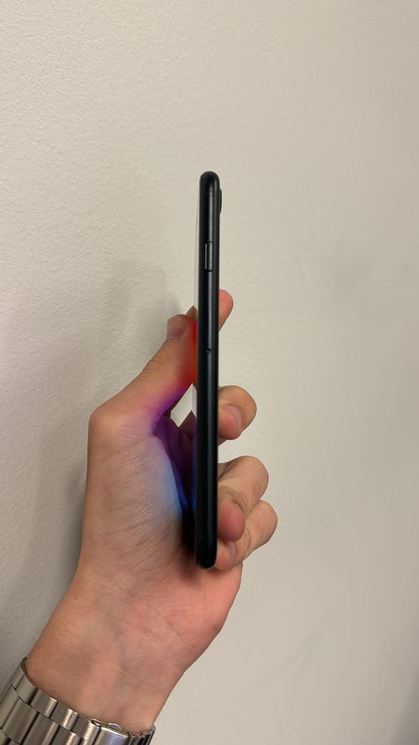 Apple iPhone SE 3rd Gen 2022, color Midnight