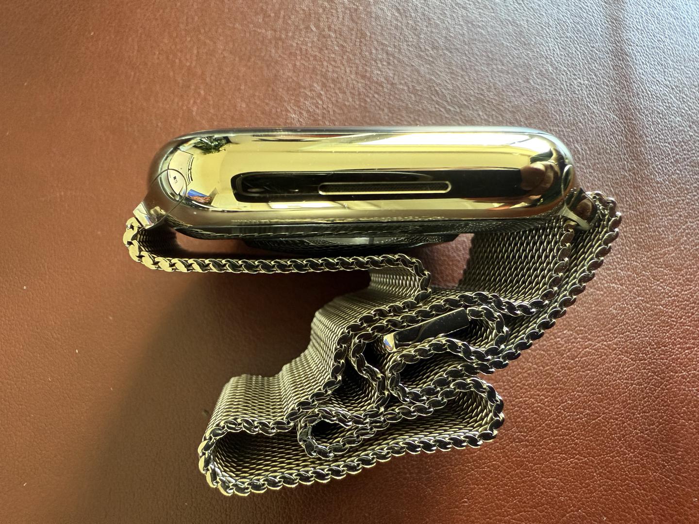 Apple Watch Series 7 45mm, color Gold