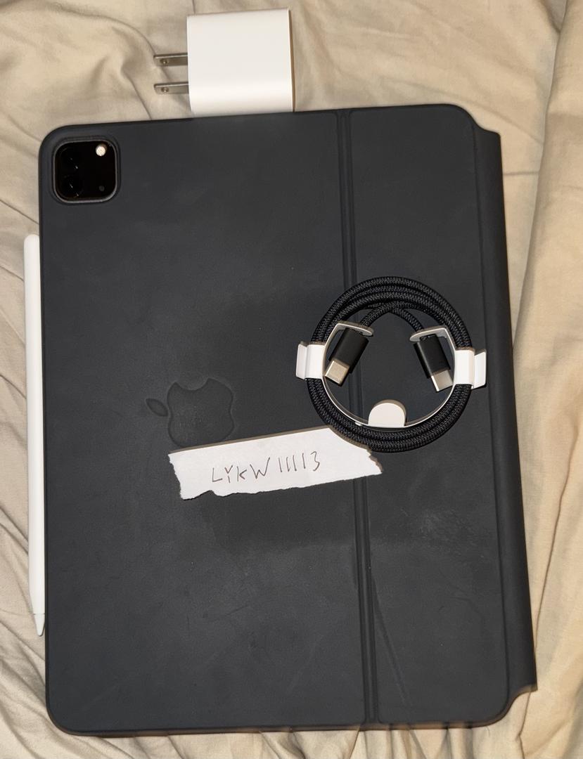 Apple iPad Pro 11" 4th Gen 2022 WiFi, Gray, 128GB LYKW11113 Swappa