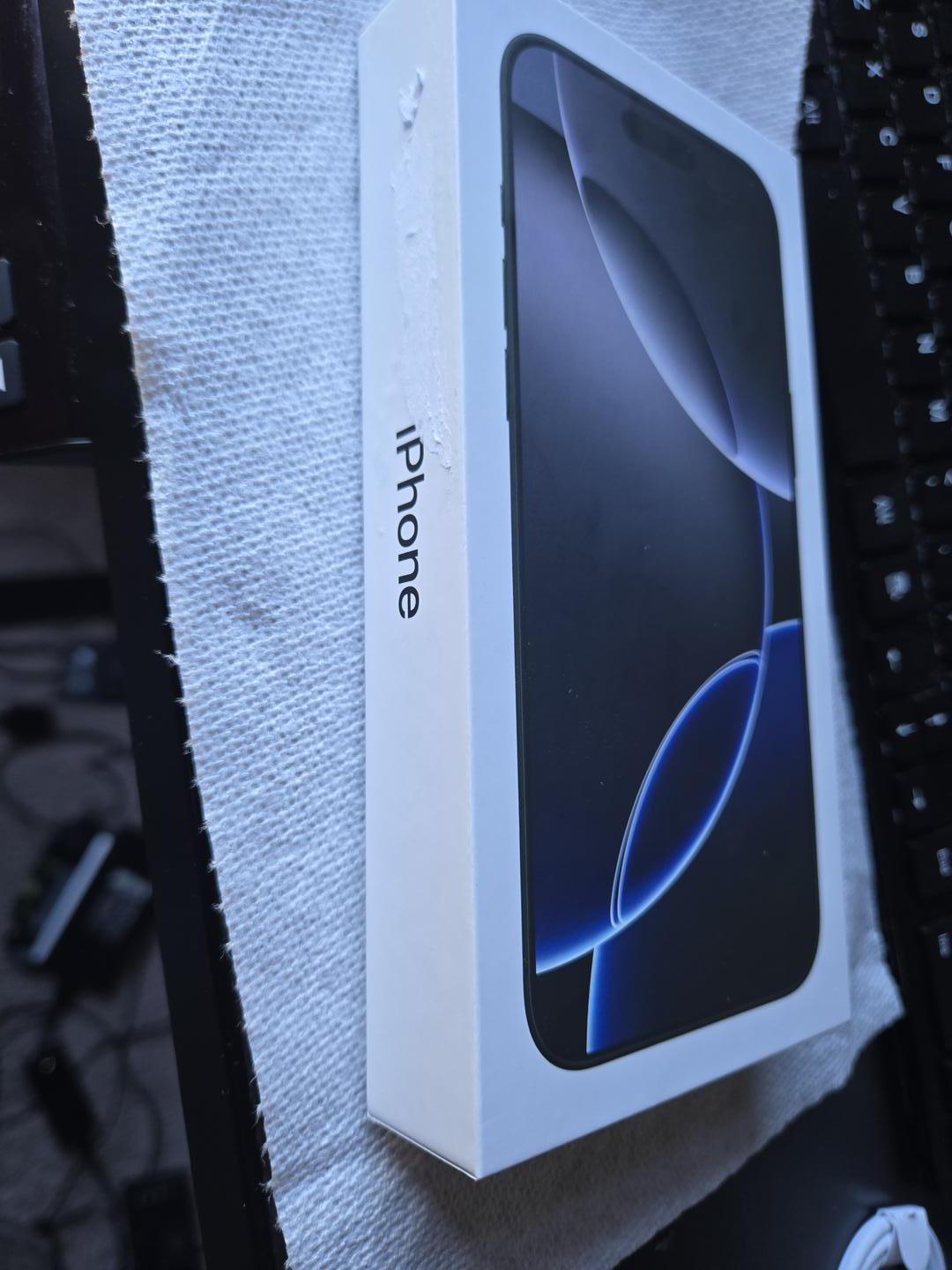 Apple iPhone 16 Pro Max, color Black