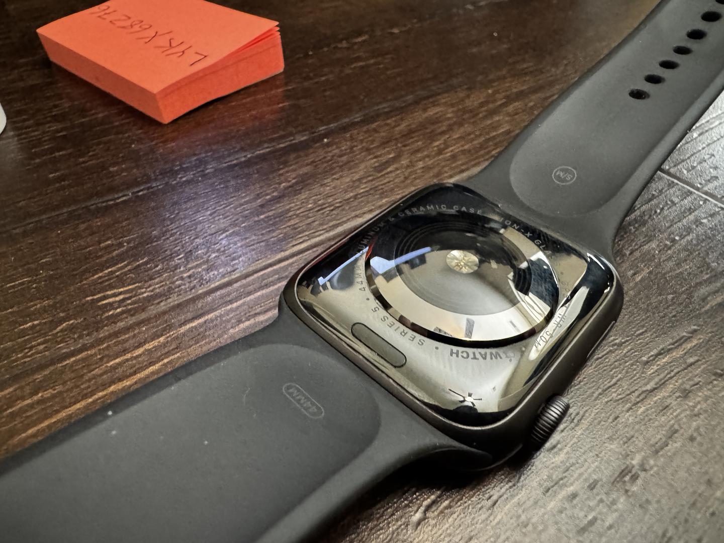 Apple Watch Series 5 44mm, color Gray