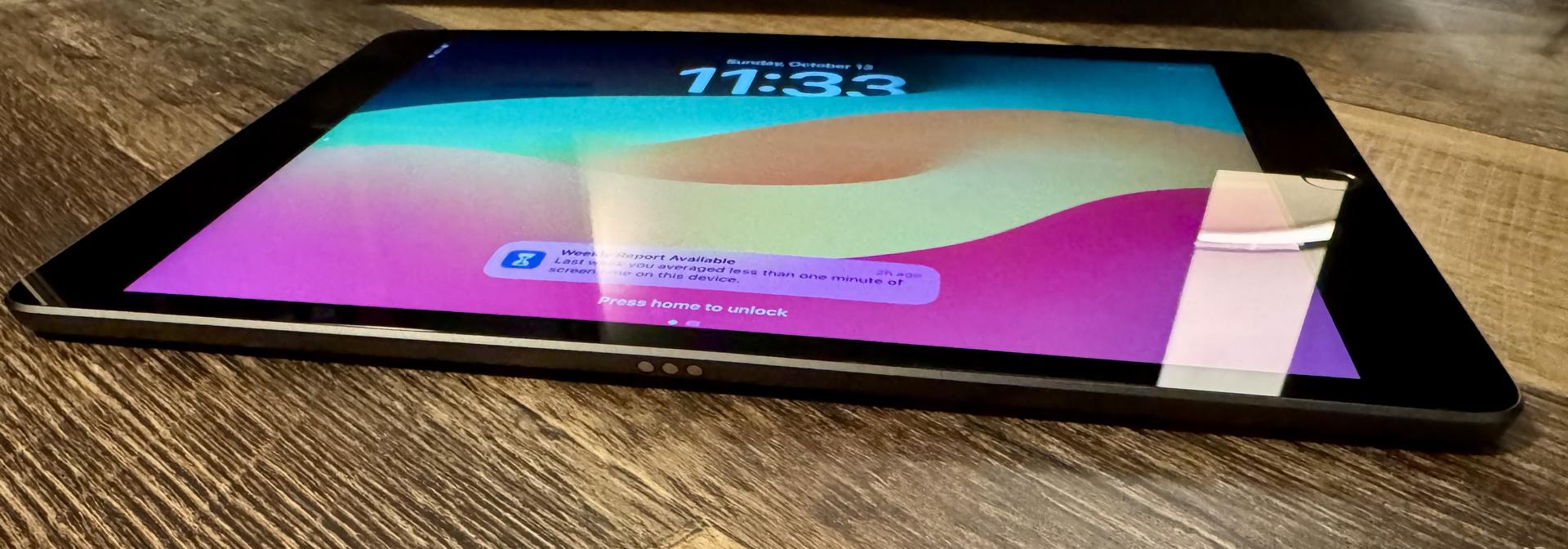 Apple iPad 7th Gen, color Gray