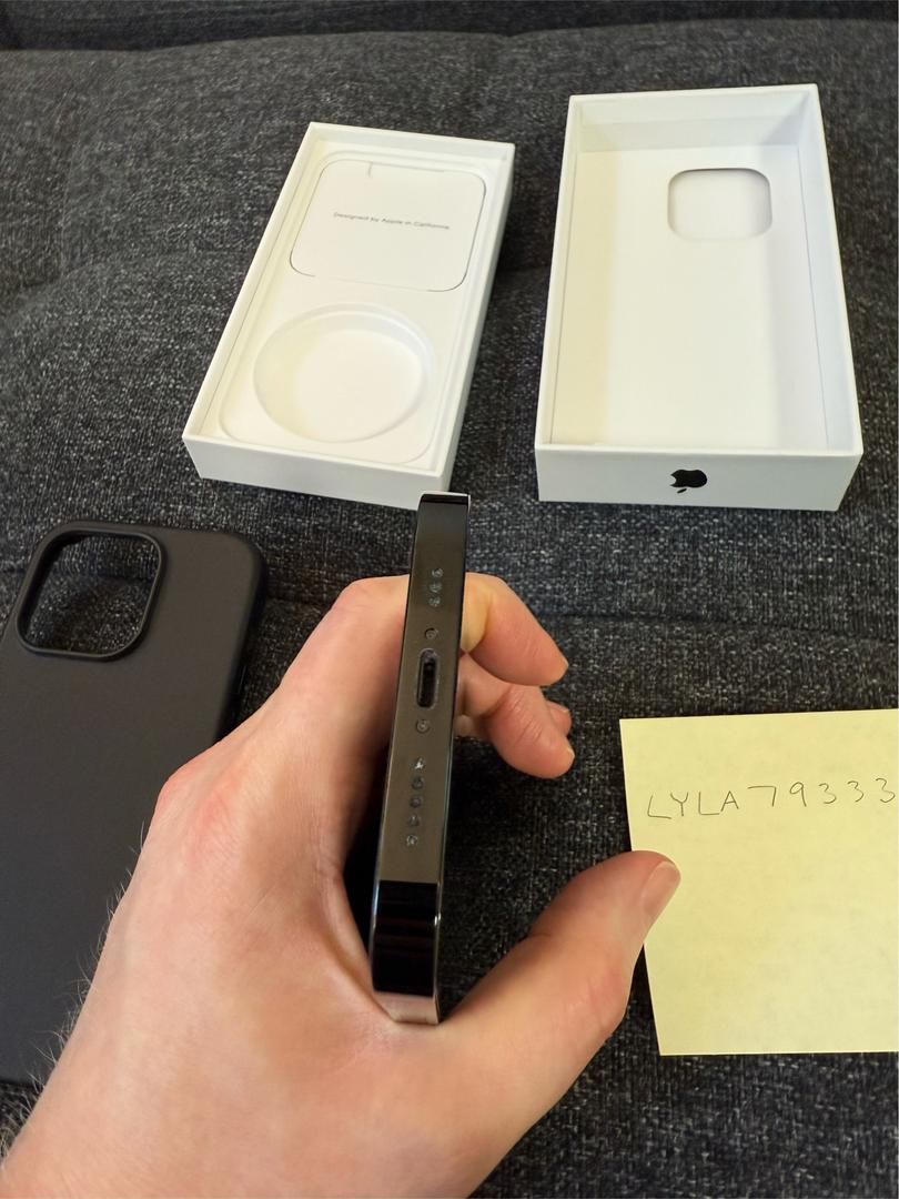 Apple iPhone 14 Pro Unlocked, Black, 256GB, A2650 LYLA79333 Swappa