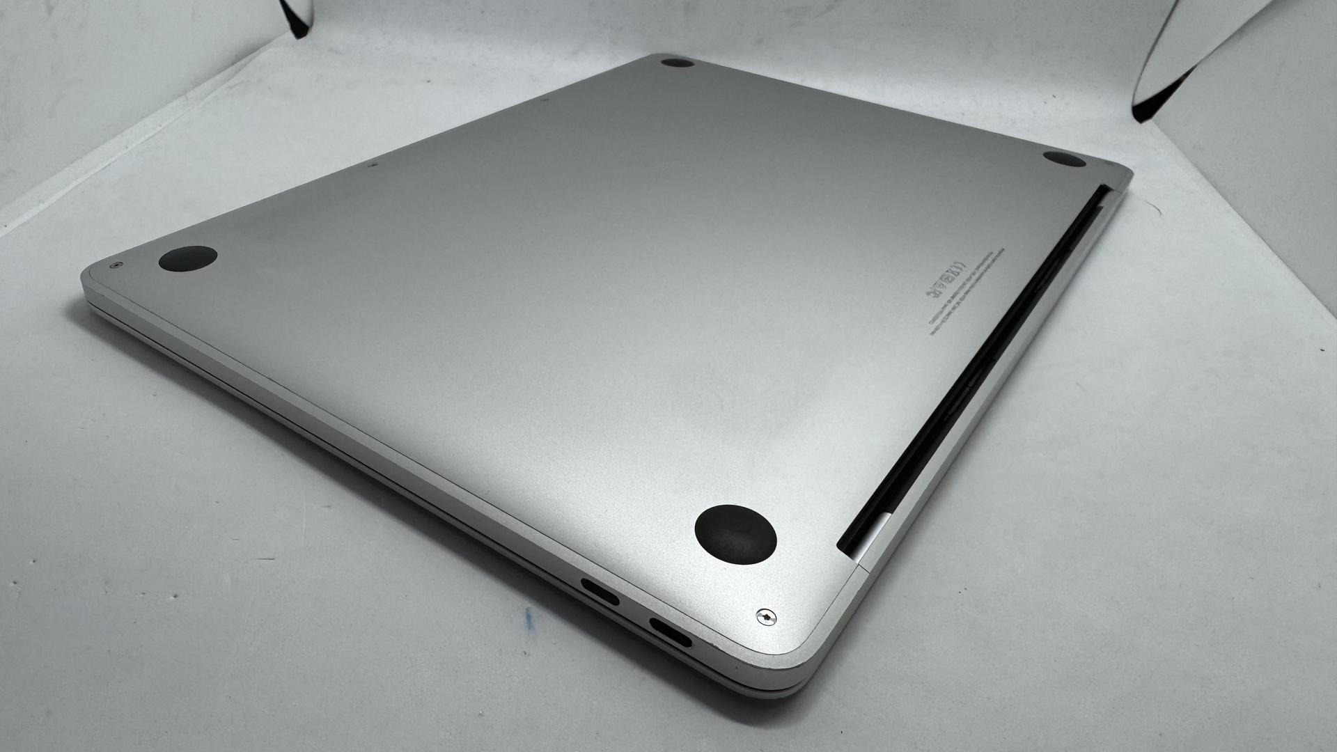 MacBook Pro 2017 (No Touch Bar) - 13 inch - Product Guide, Specs