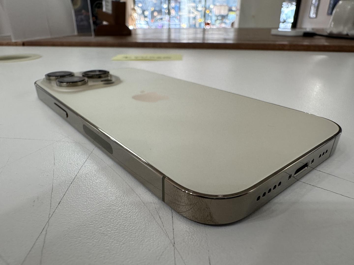 Apple iPhone 14 Pro, color Gold