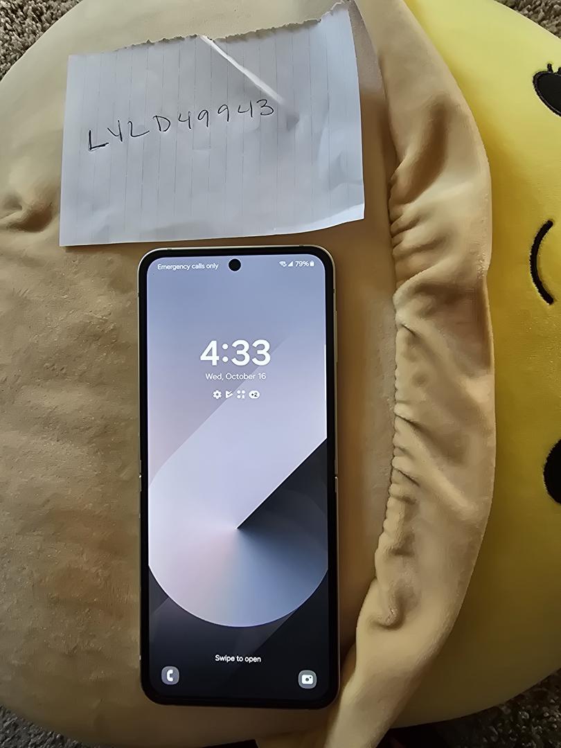 Samsung Galaxy Z Flip6, color White