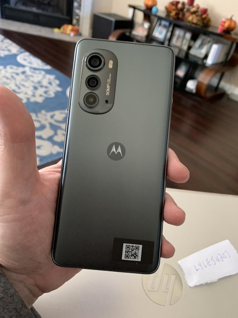 Motorola Edge (2022), color Gray