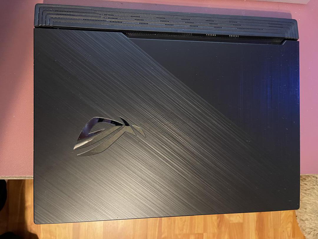 Asus ROG Strix Laptop, color
