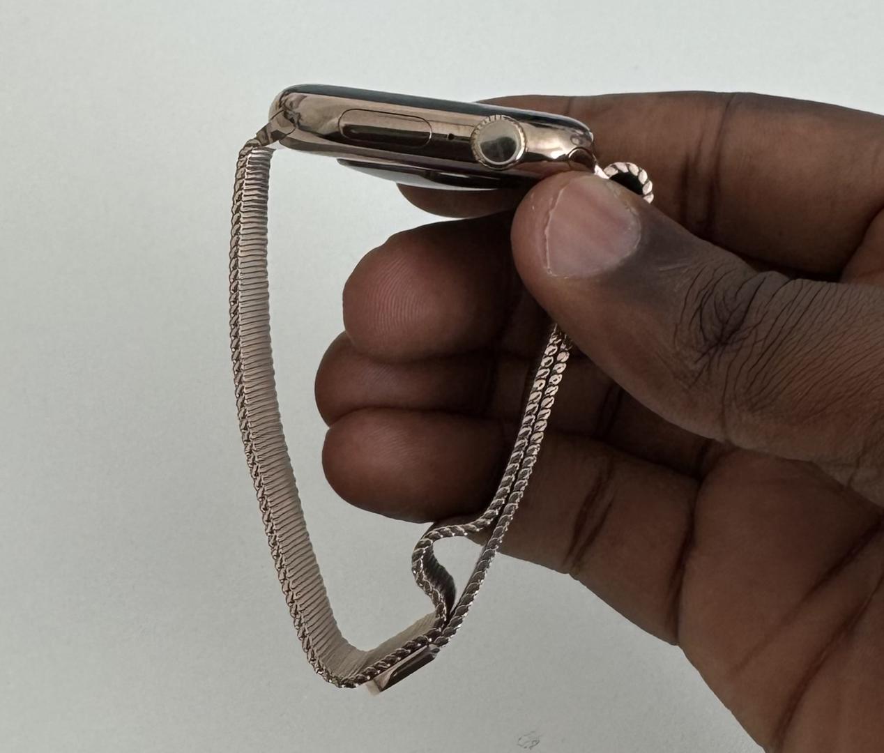 Apple Watch Series 10 46mm, color Gold