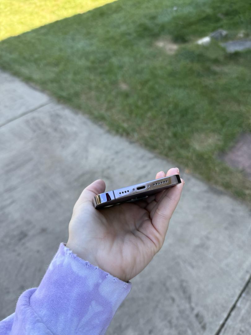 Apple iPhone 14 Pro Max Mint Mobile, Purple, 128GB, A2651 LYLI04362 Swappa