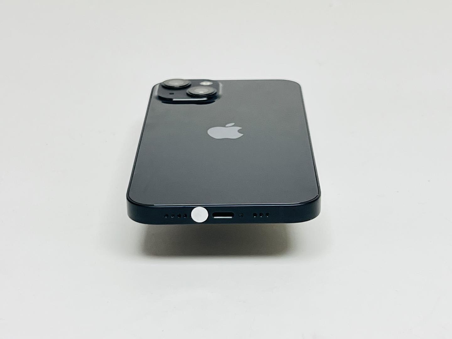 Apple iPhone 13, color Midnight