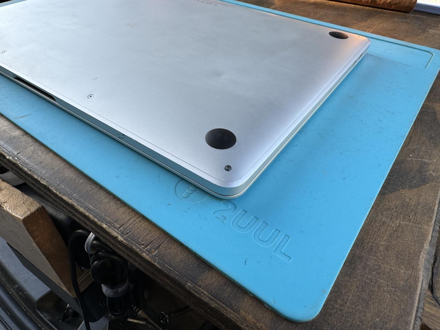 MacBook Pro 2022 13" Apple M2, Silver, 512GB, 8GB LYLL67420 Swappa