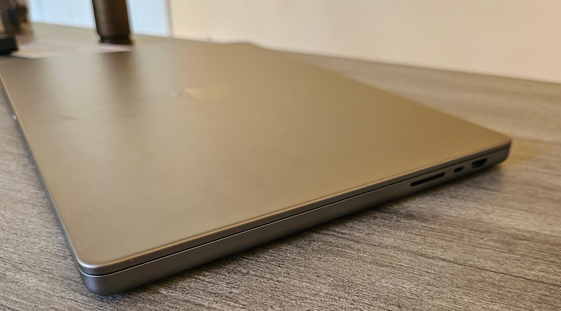 MacBook Pro 2021 16" Apple M1 Max, Gray, 1TB, 32GB LYLL75377 Swappa