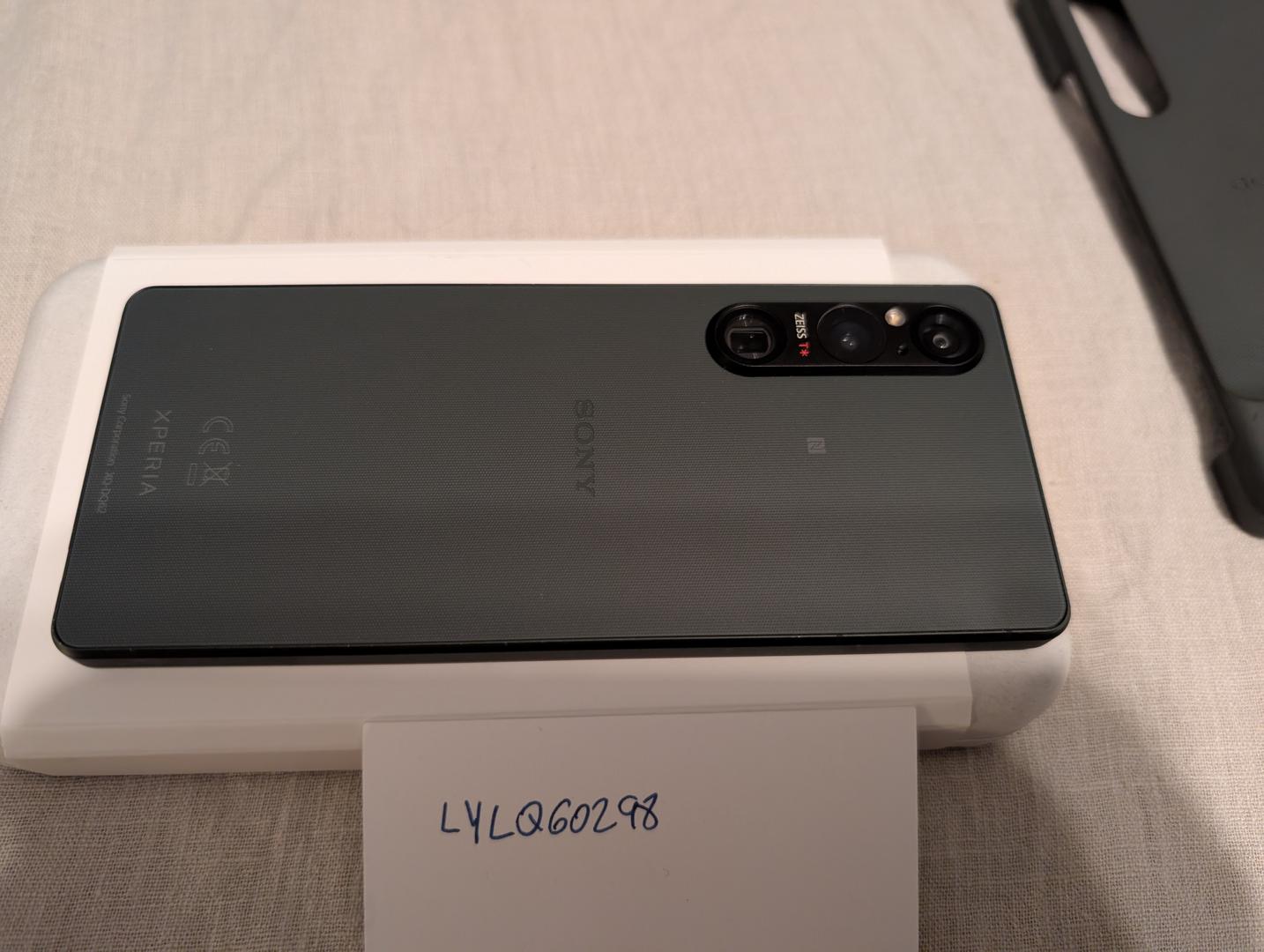 Sony Xperia 1 V, color Green