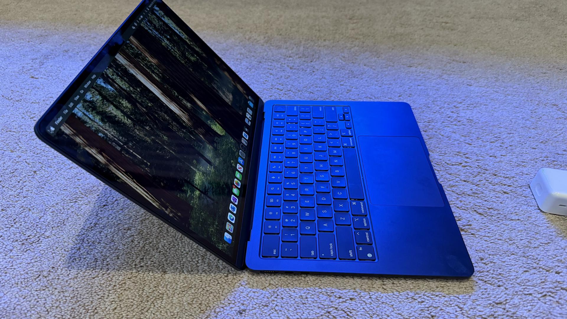 MacBook Air 2024 (M3) - 13", color Midnight