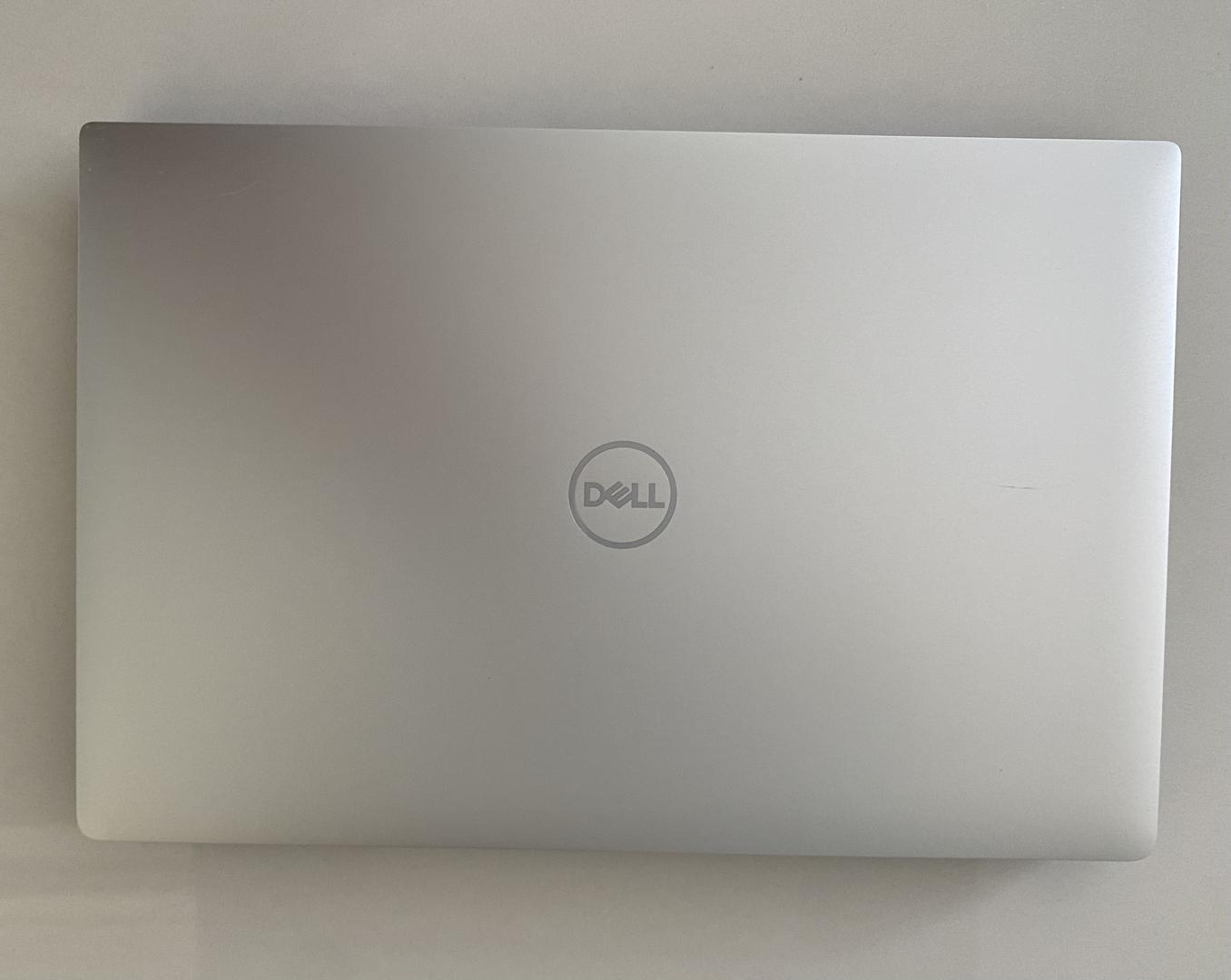 Dell XPS 15 9570 (2018), color Silver
