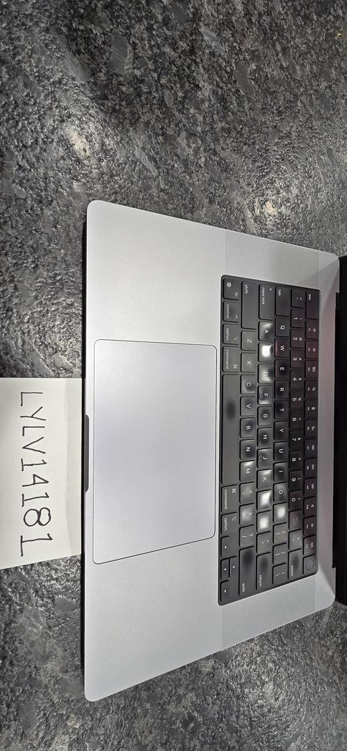 MacBook Pro 2021 - 16", color Gray
