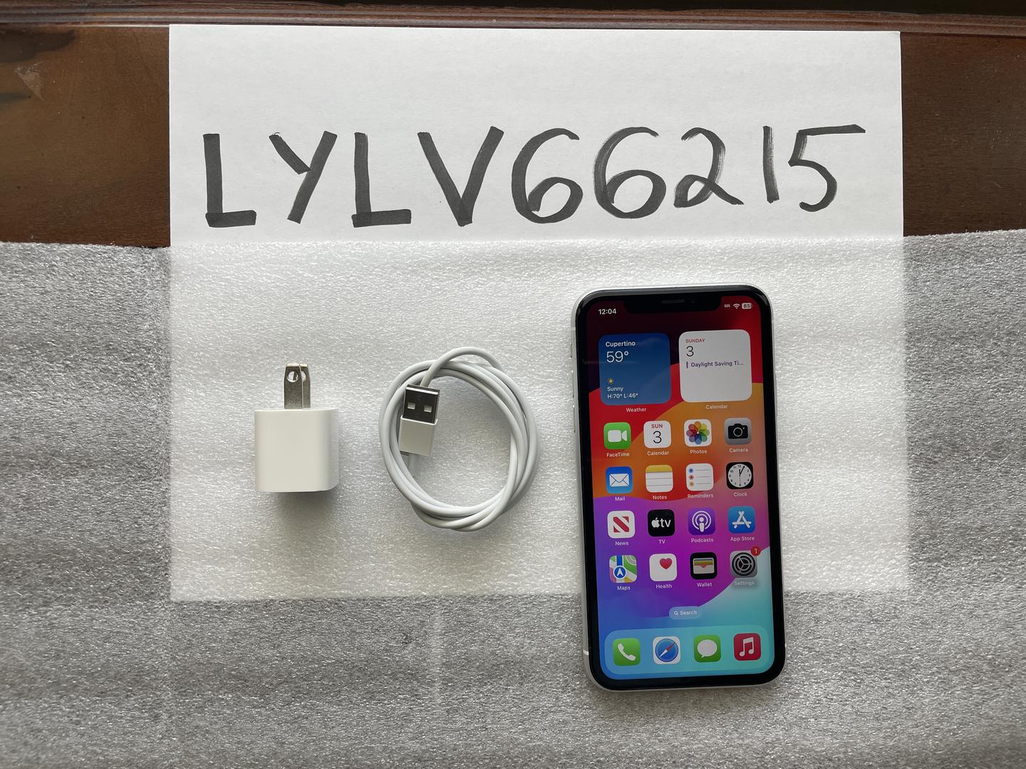 Apple iPhone Xr - Unlocked, White, 64GB, A1984 - LYLV66215