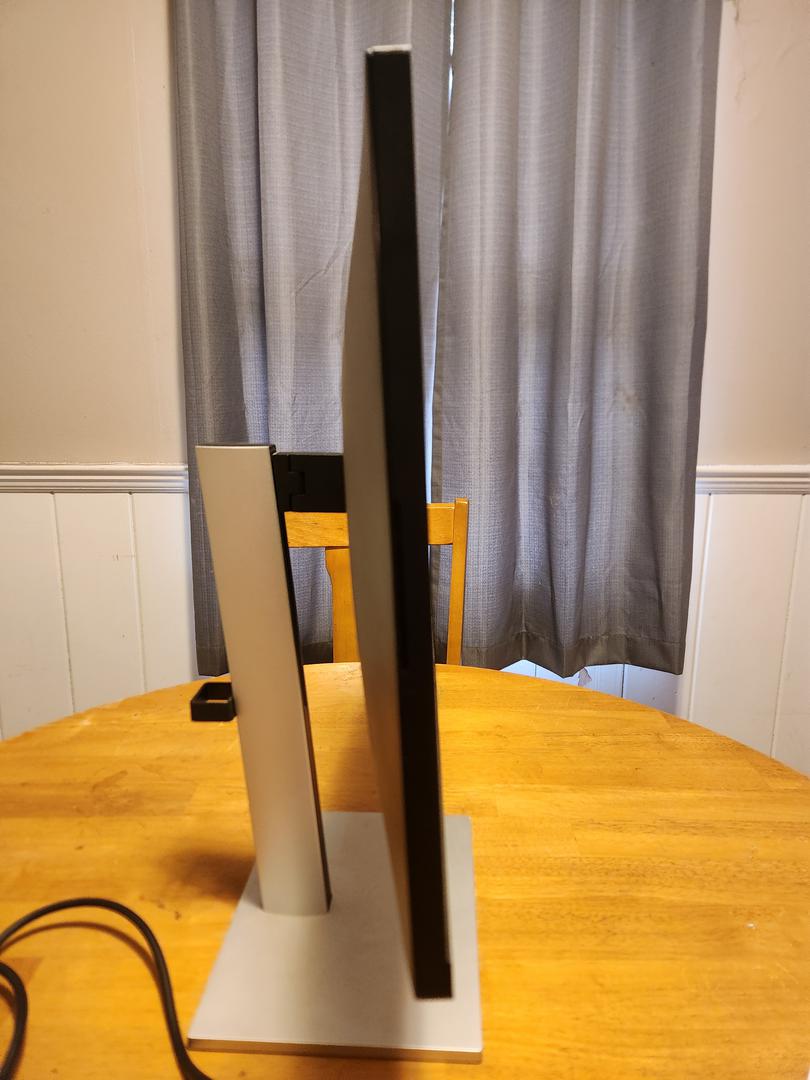 HP Monitor LYLW95768 Swappa