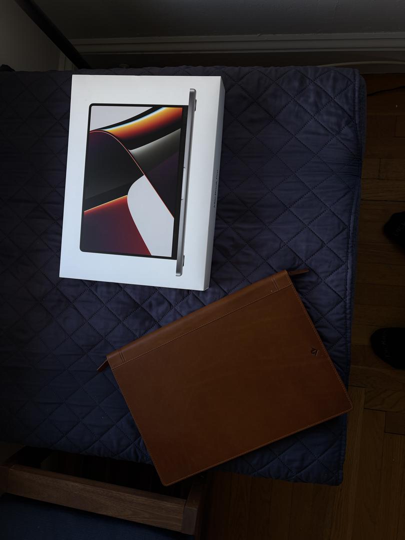 MacBook Pro 2021 - 14", color Gray