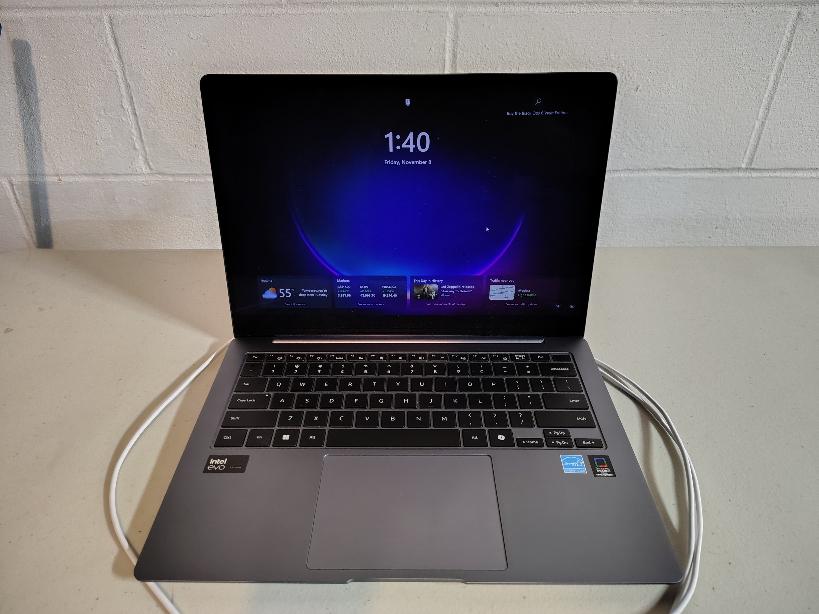 Samsung Galaxy Book4 Pro, color Moonstone Gray