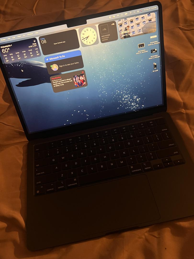 MacBook Air 2024 (M3) - 13", color Midnight