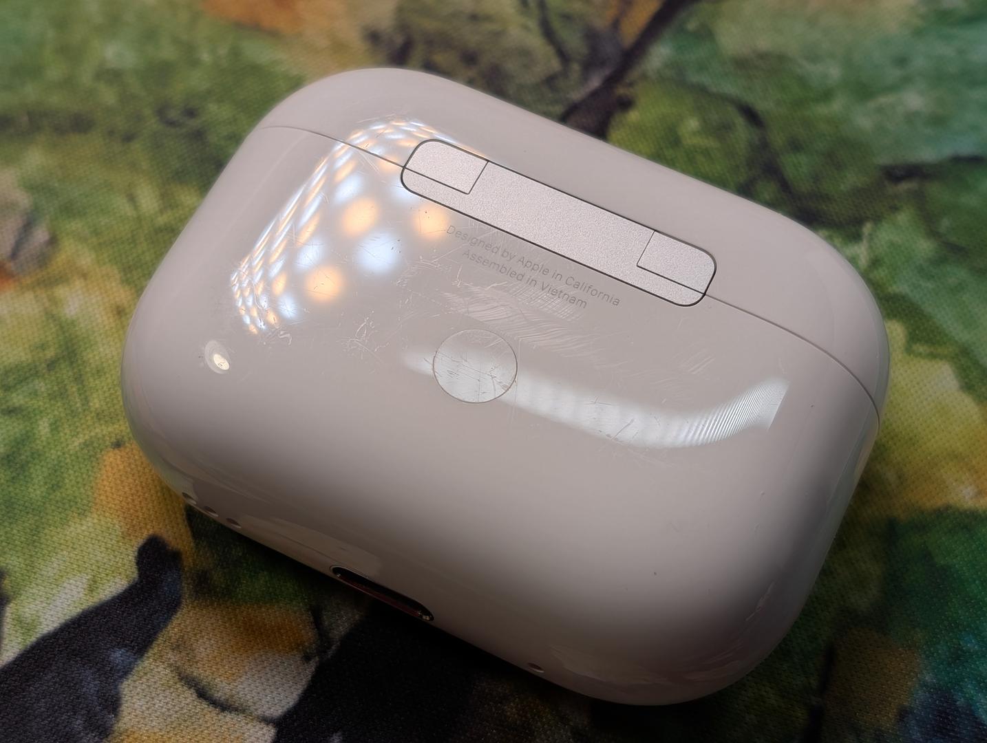 Apple AirPods Pro 2 - USB-C - LYMC97061 - Swappa