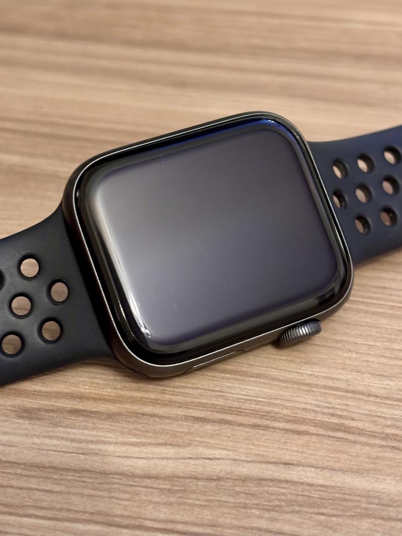 Apple Watch Series 4 44mm, color Gray
