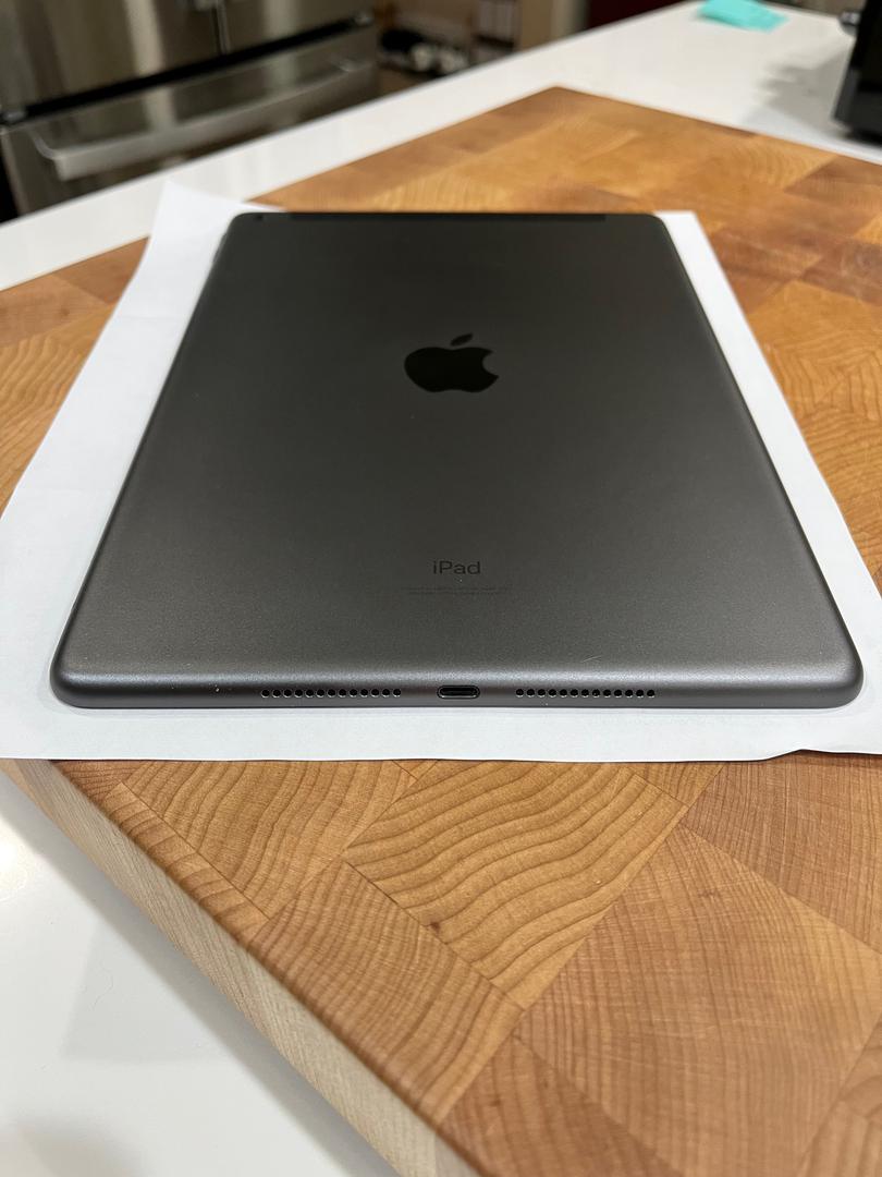 Apple iPad 9th Gen, color Gray