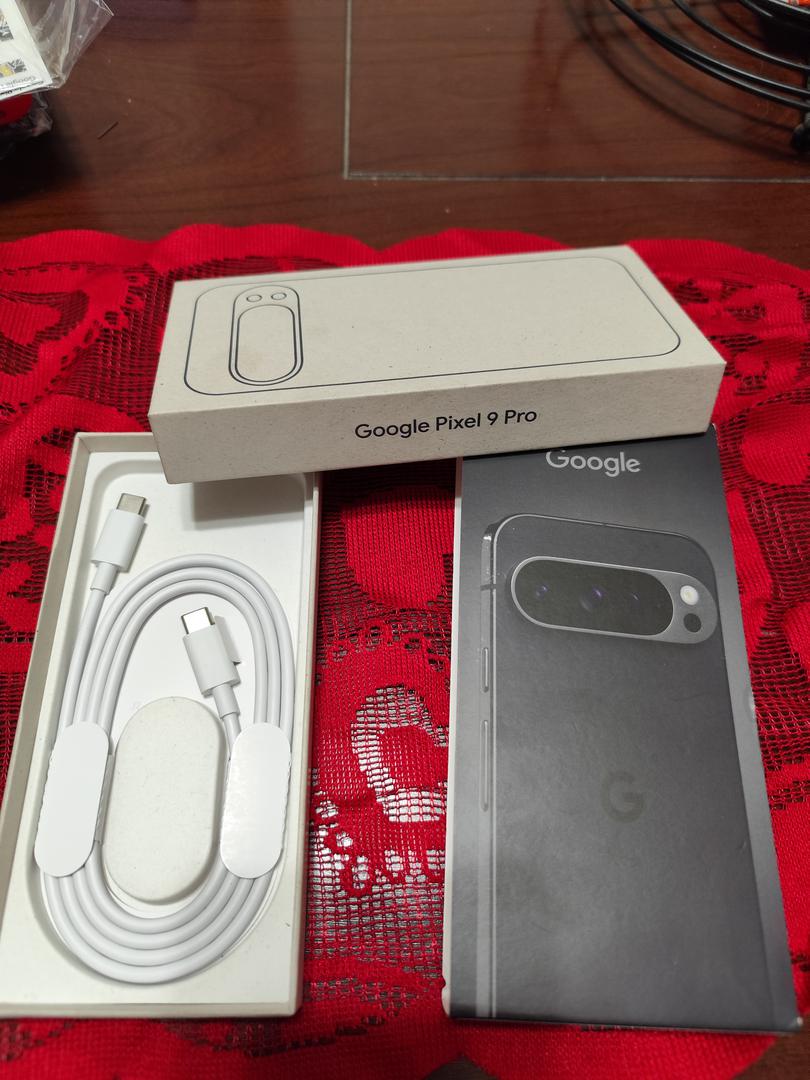 Google Pixel 9 Pro, color Obsidian
