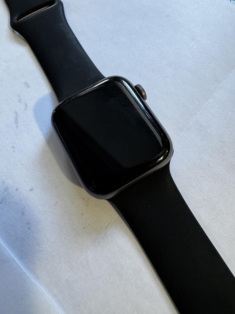 Apple Watch SE 1st Gen 44mm, color Gray