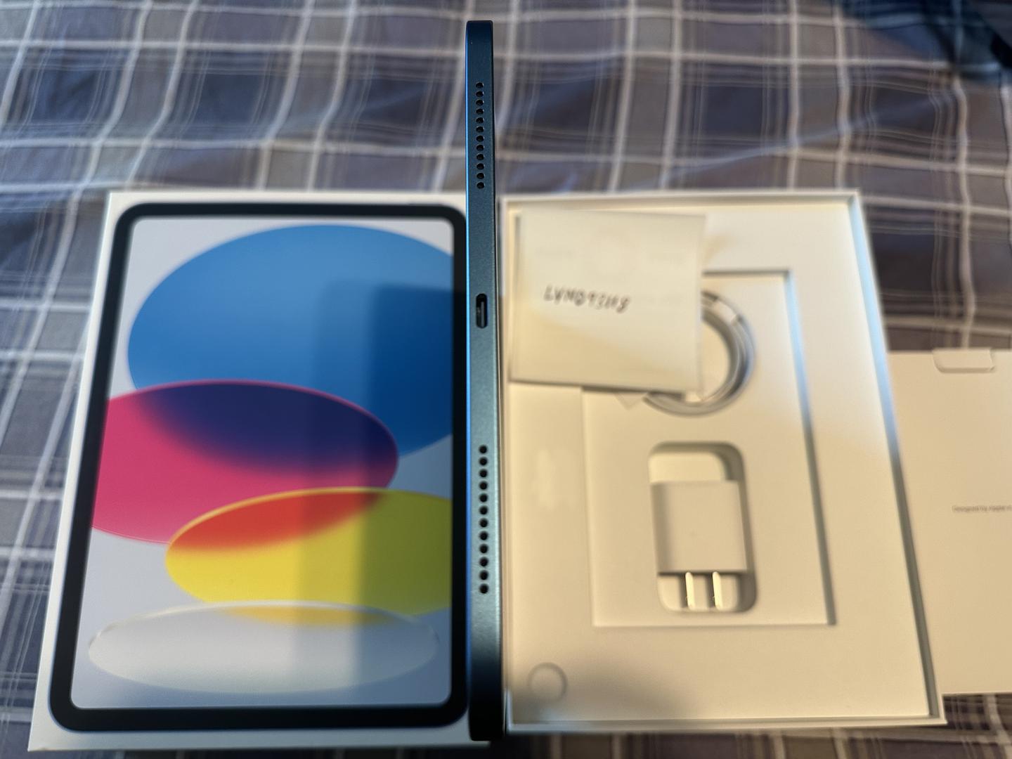 Apple iPad 10th Gen, color Blue