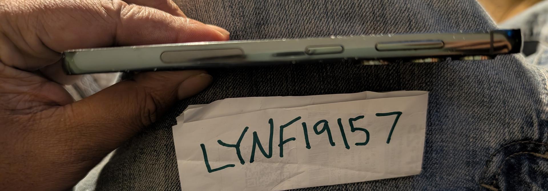 Samsung Galaxy S23, color Green