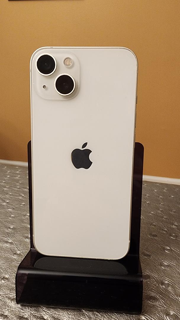 Apple iPhone 13, color Starlight
