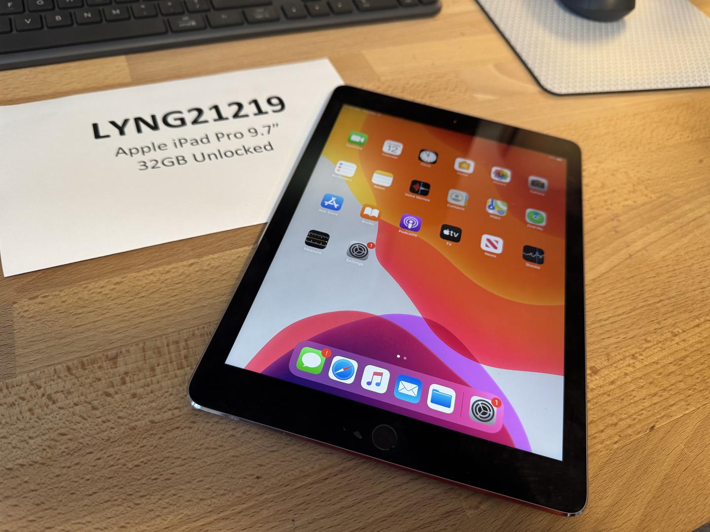 Apple iPad Pro 9.7", color Gray