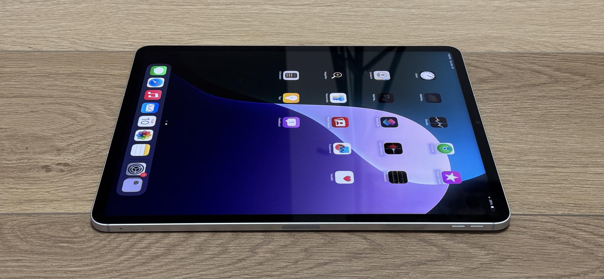 Apple iPad Pro 12.9" 6th Gen 2022, color Silver