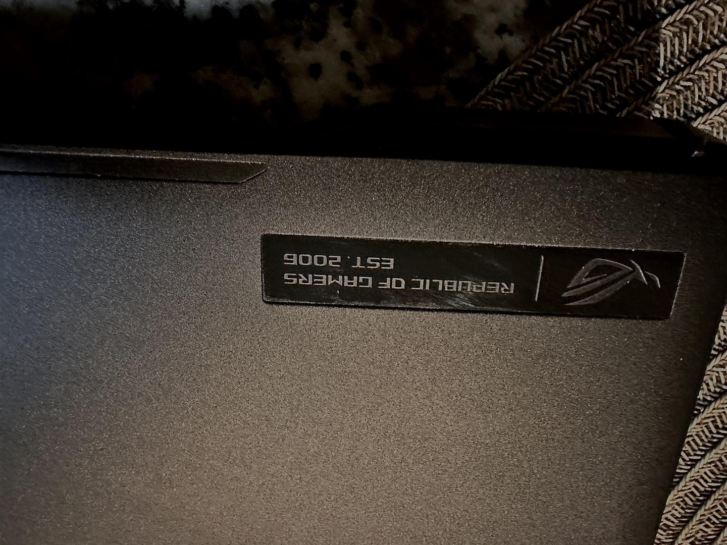 Asus ROG Zephyrus M16 (2022) GU603, color