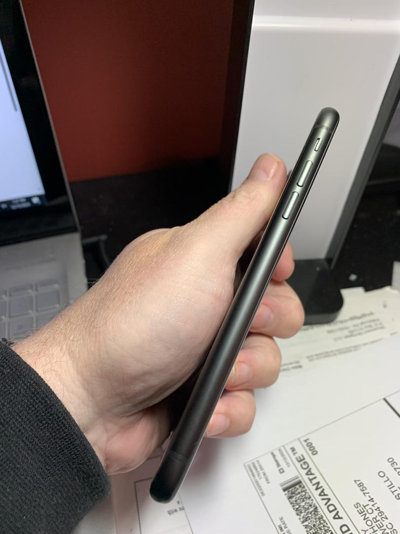 Apple iPhone 11, color Black