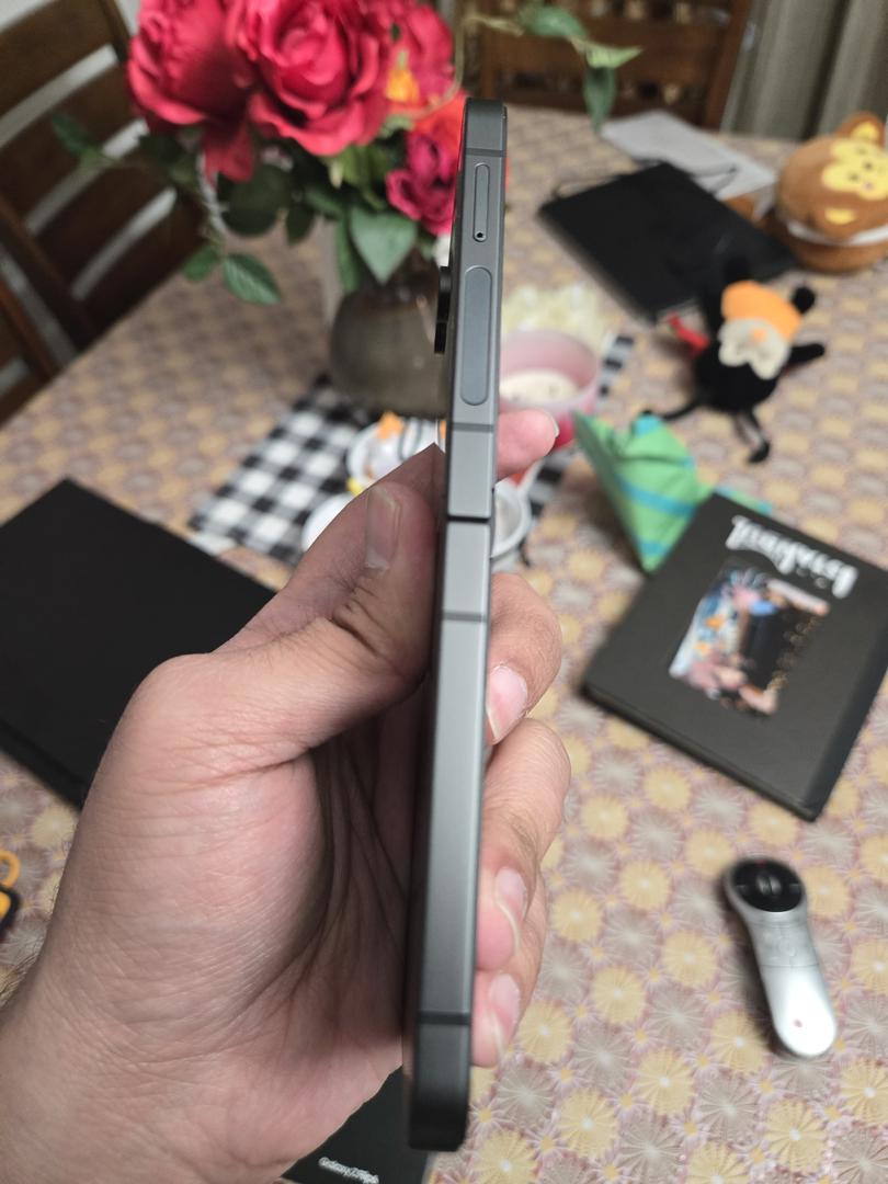 Samsung Galaxy Z Flip6, color Black