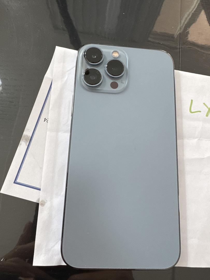 Apple iPhone 13 Pro Max, color Sierra Blue