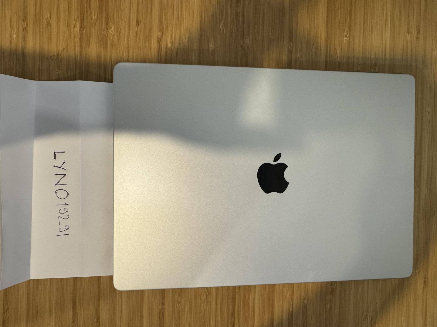 MacBook Pro 2021 - 16", color Silver
