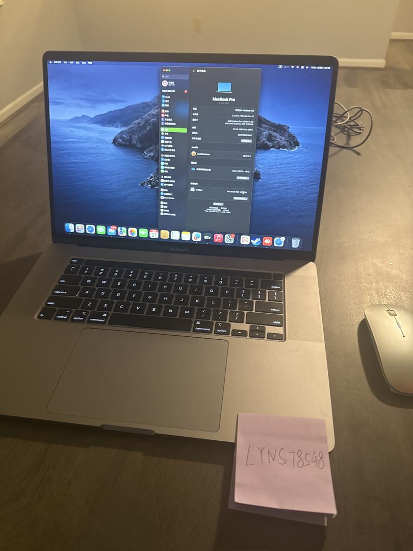 MacBook Pro 2019 - 16", color Gray
