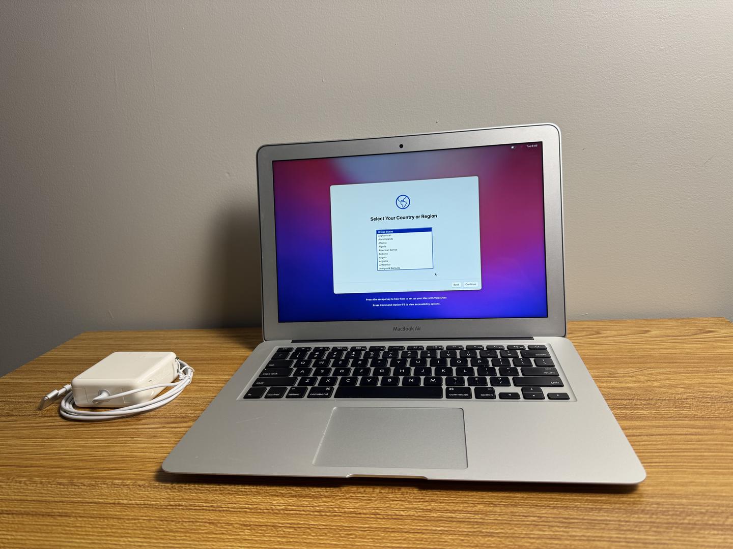 Macbook air 2017 13inch 13インチ Amazon.com: Apple Macbook Air 2017 with 1.8GHz Intel Core i5